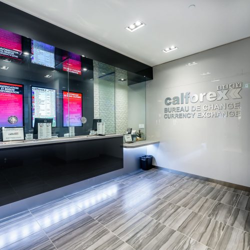 Calforex Exchange, CF Carrefour Laval - Photo 3